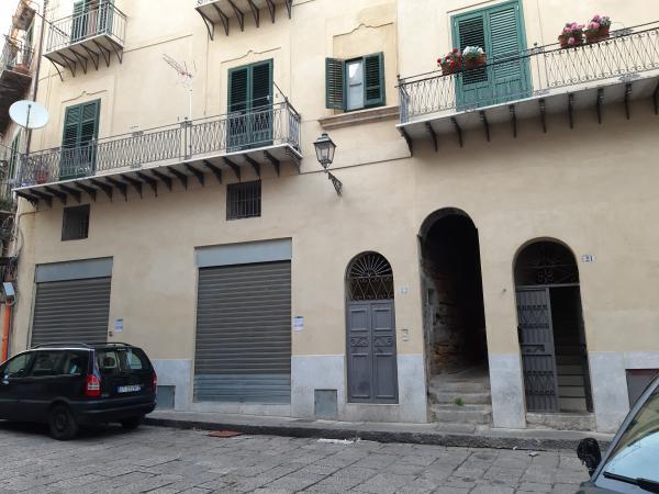 COD.0000001347 - locali commerciali centro storico Palermo